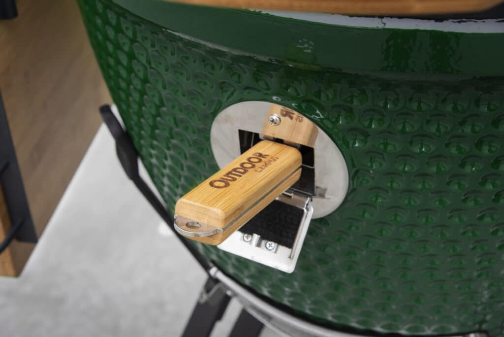 OUTR Kamado Grill Extra Large 60