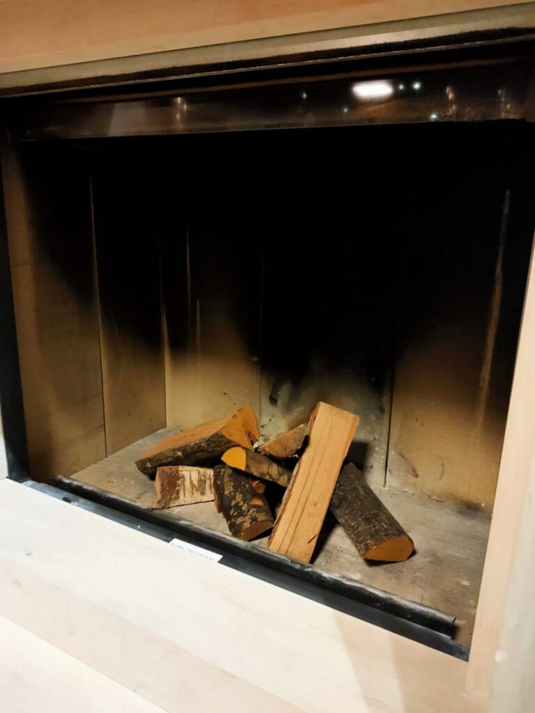 Barbas Escamolux 80-65 inclusief natuursteen schouw (showroommodel)