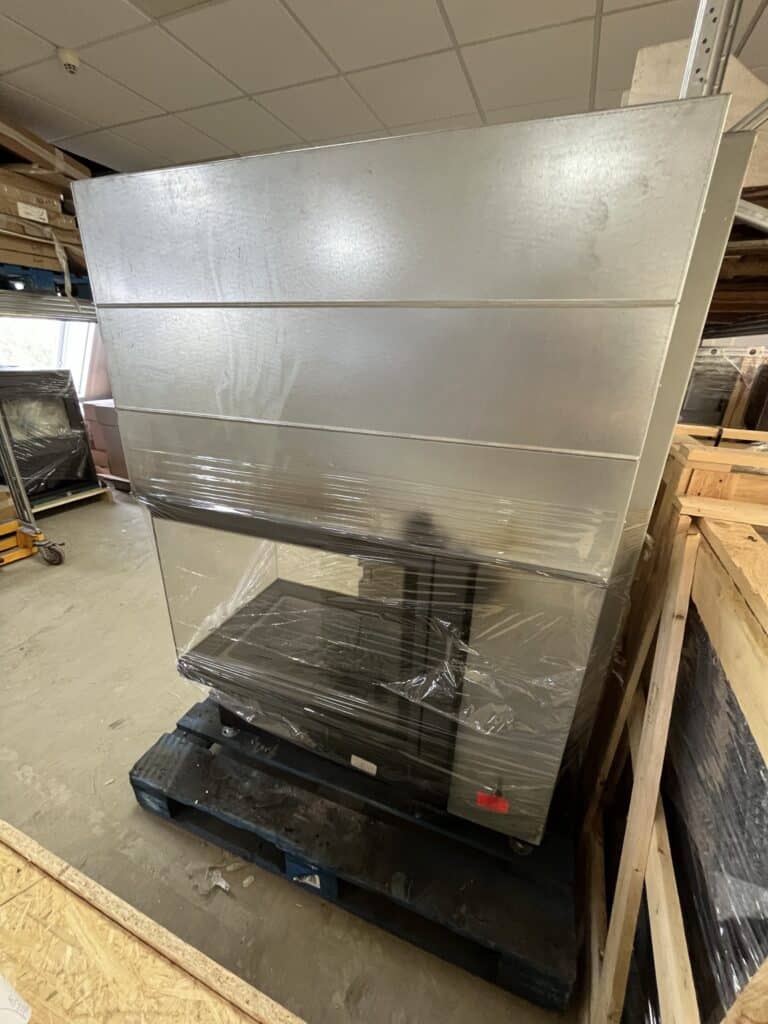 Spartherm Arte U70h-4S – Zwart Chamotte – Inclusief Natuurstenen Plateau (Outlet)