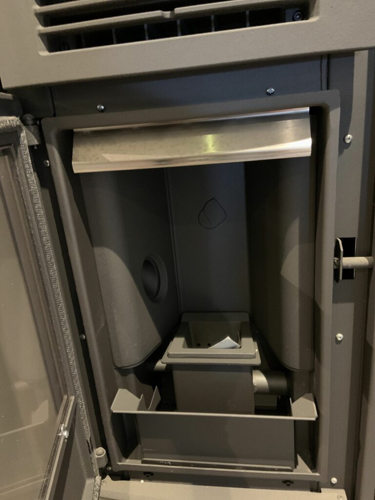 Superior Lia (outlet)