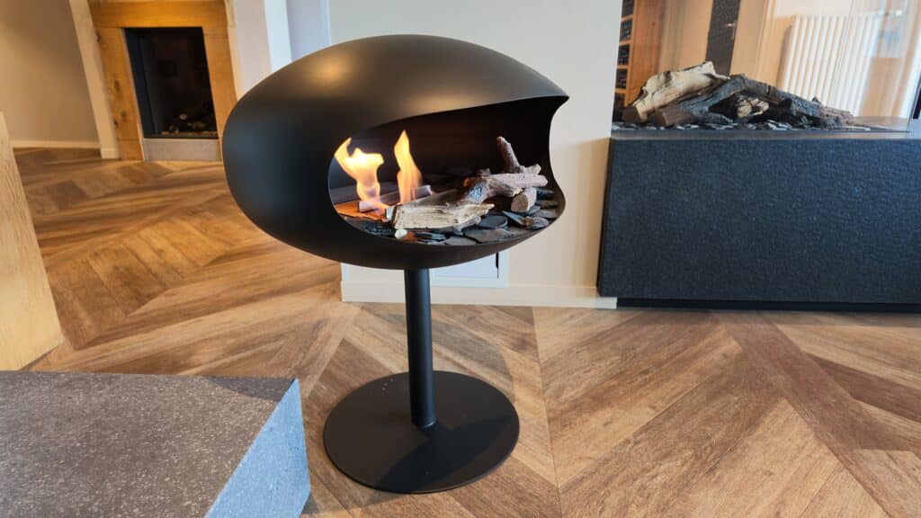 Cocoon Fires Pedestal Zwart, voet zwart (outlet)